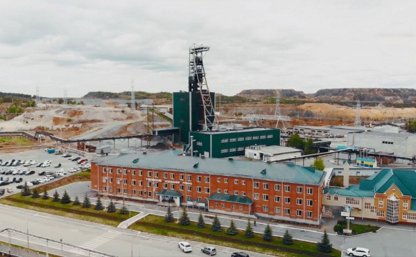 РБК: УГМК может продать карьер и обогатительную фабрику в Сибае