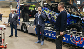 «Северсталь» и «НовосибАРЗ» представили кузов для карьерного самосвала и полуприцеп-автовоз